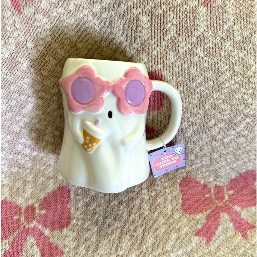 TikTok Viral HTF Ghost w/ flower sunglasses Mug by Cobwebs and cauldrons